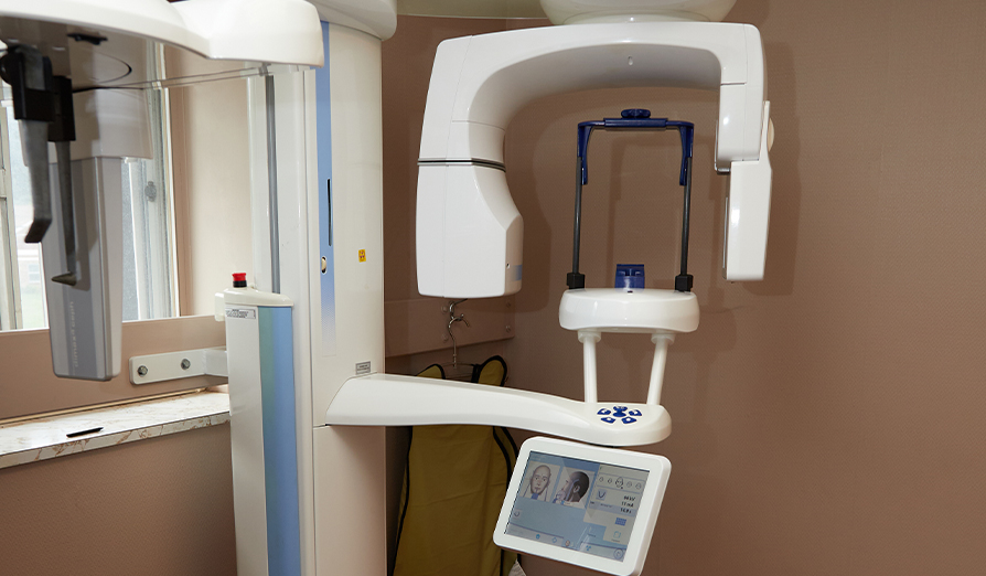 Panoramic dental scanning machine