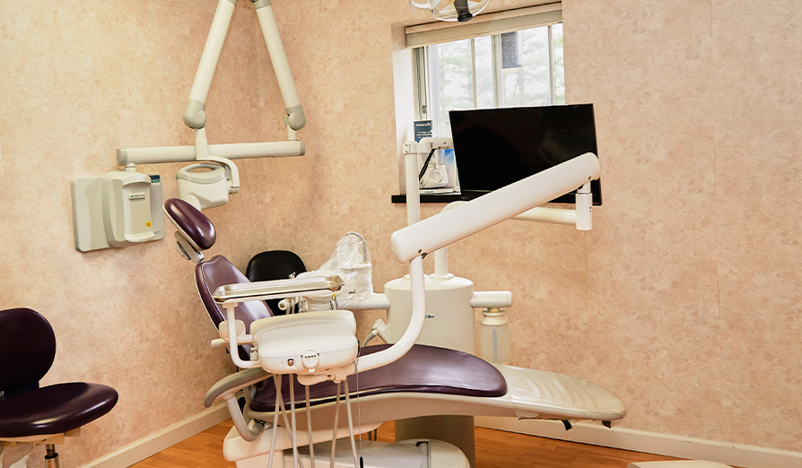 Dental treatment chair